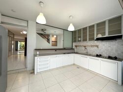 Sixth Avenue (D10), Terrace #524114321